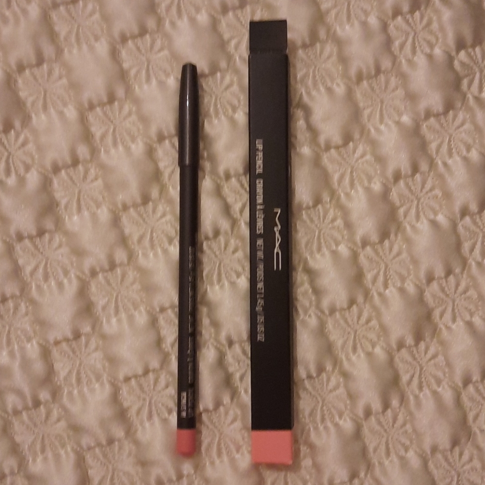 MAC Lip Pencil In Synch